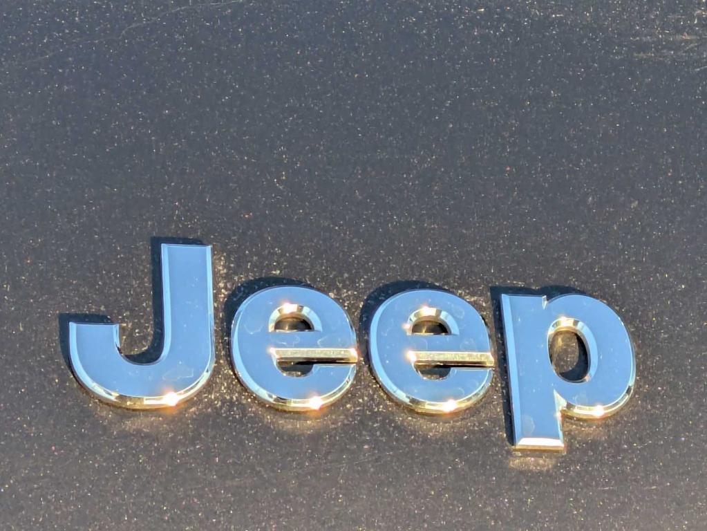 used 2016 Jeep Cherokee car, priced at $12,786