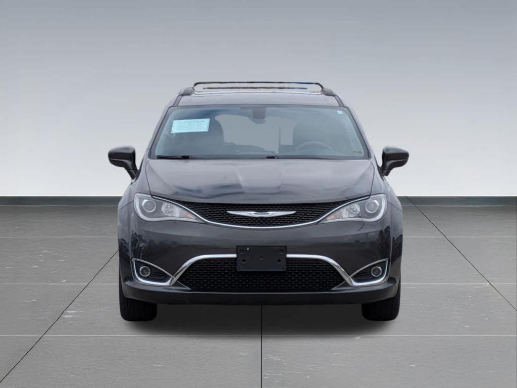 used 2018 Chrysler Pacifica car, priced at $13,895