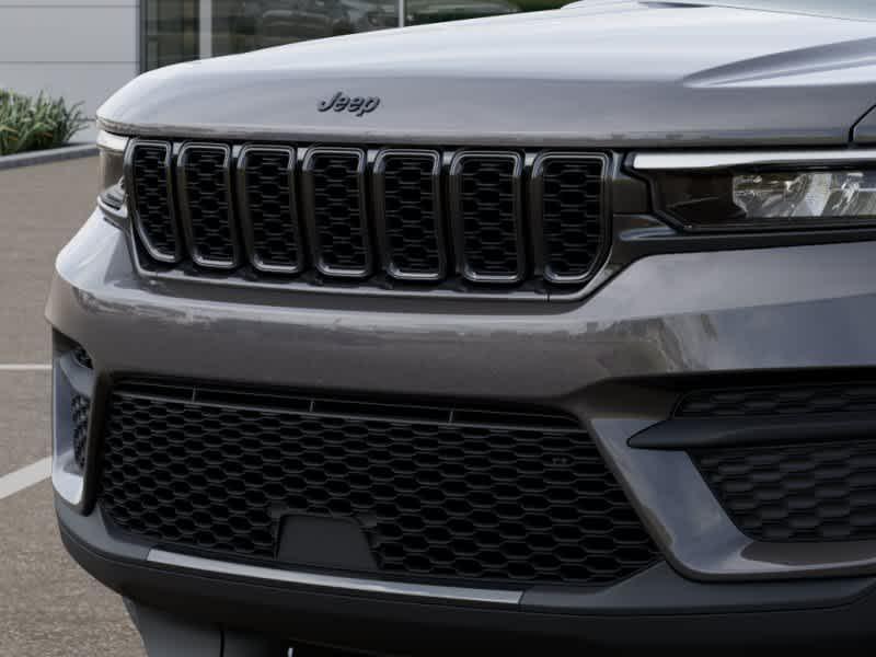 new 2025 Jeep Grand Cherokee car, priced at $46,820