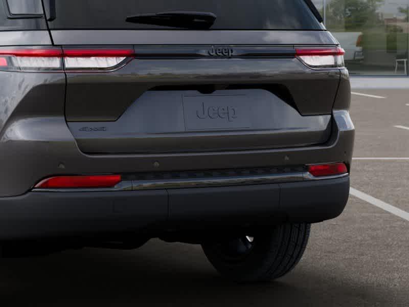 new 2025 Jeep Grand Cherokee car, priced at $48,132
