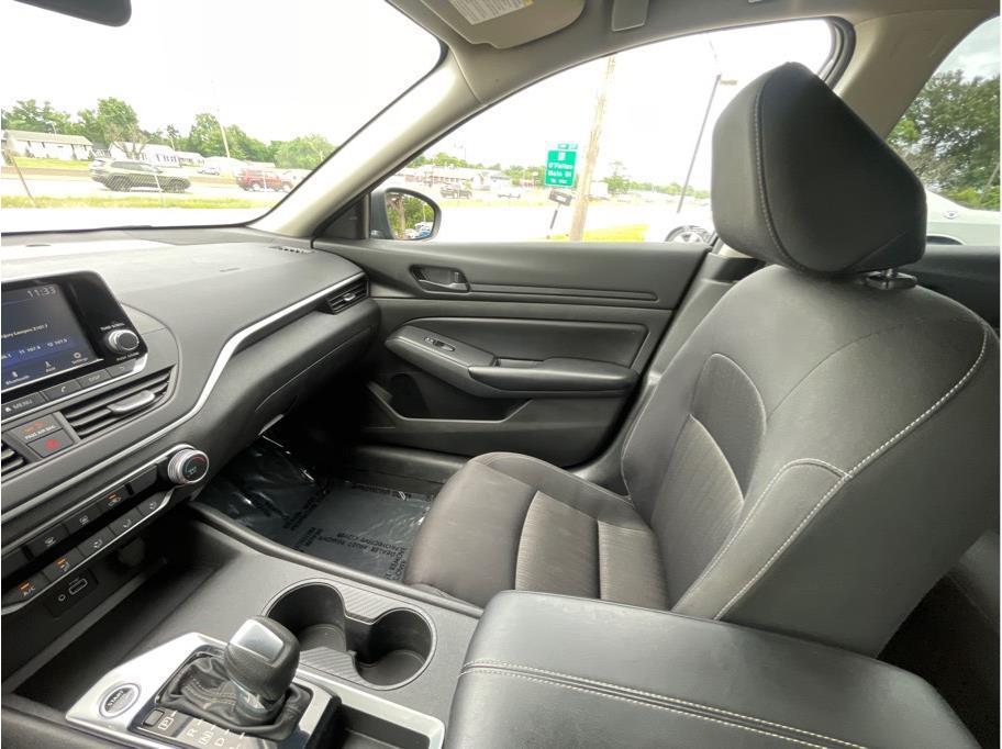 used 2024 Nissan Altima car