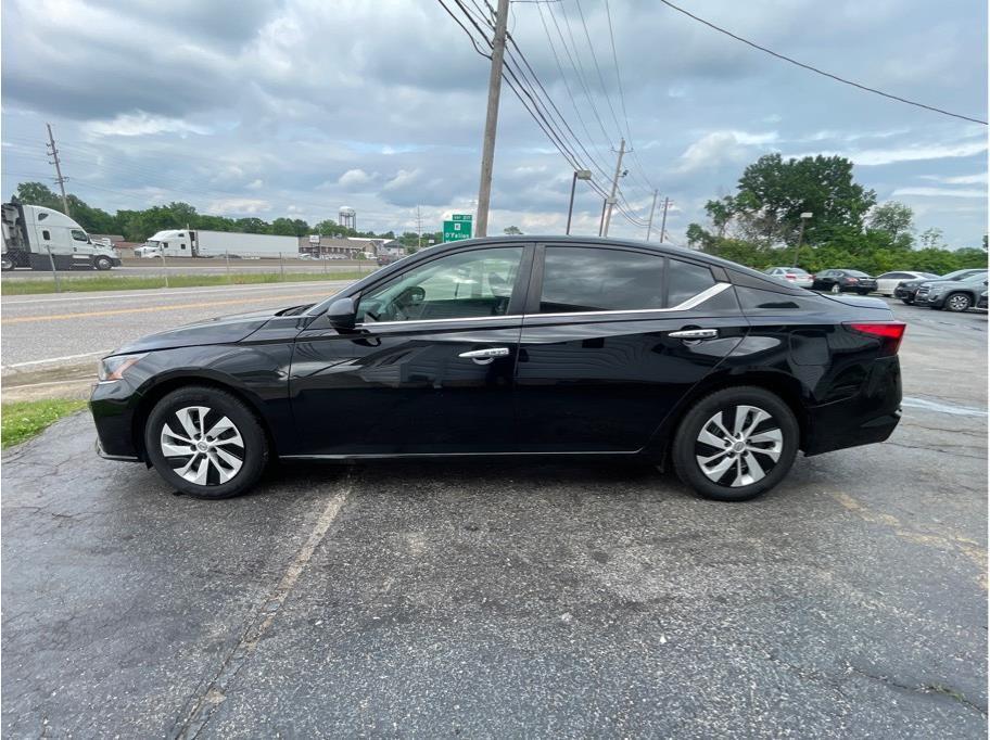 used 2024 Nissan Altima car