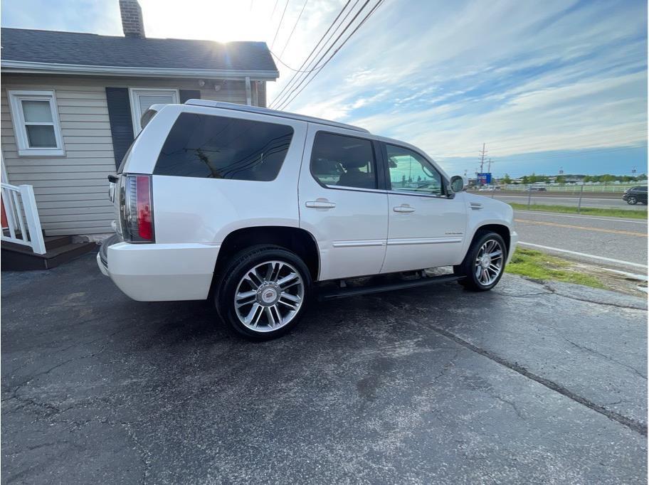 used 2012 Cadillac Escalade car