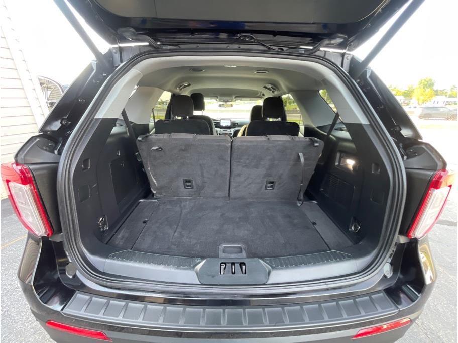 2022 Agate Black Metallic Ford Explorer