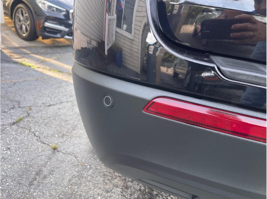 2022 Agate Black Metallic Ford Explorer