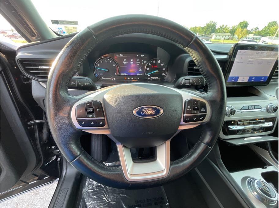 2022 Agate Black Metallic Ford Explorer