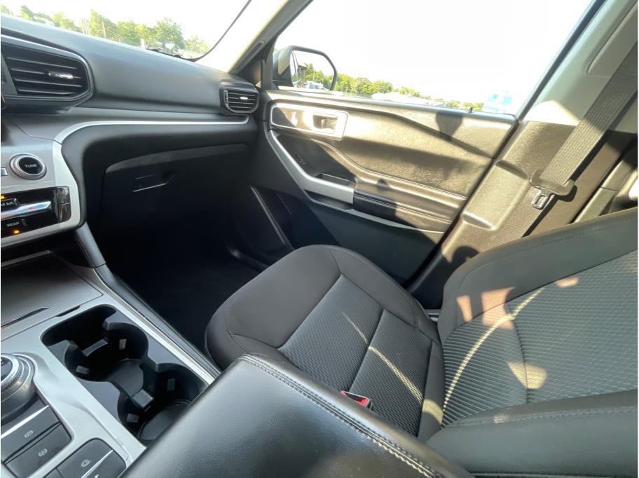 2022 Agate Black Metallic Ford Explorer