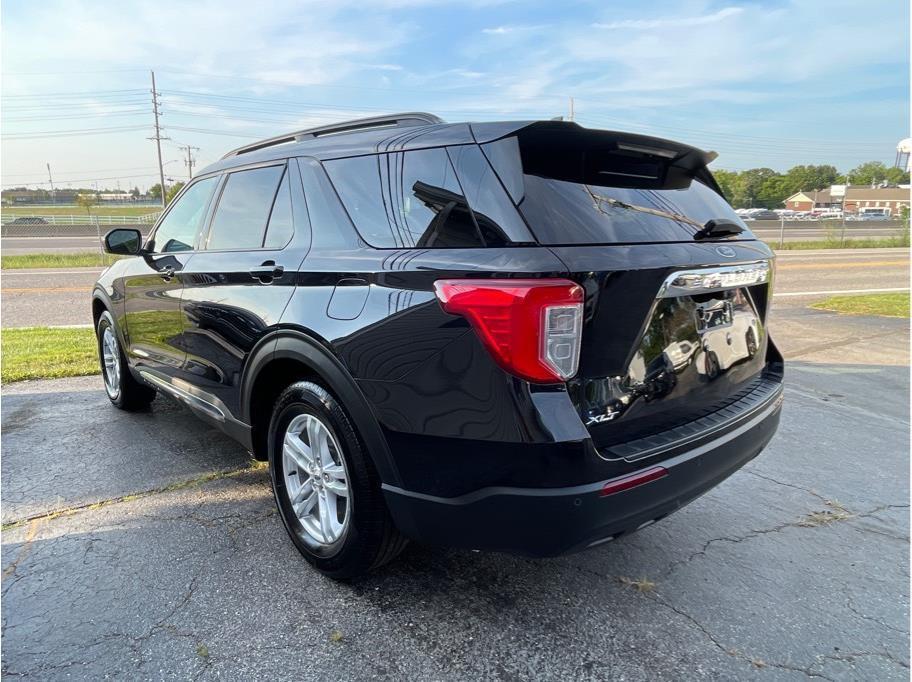 2022 Agate Black Metallic Ford Explorer