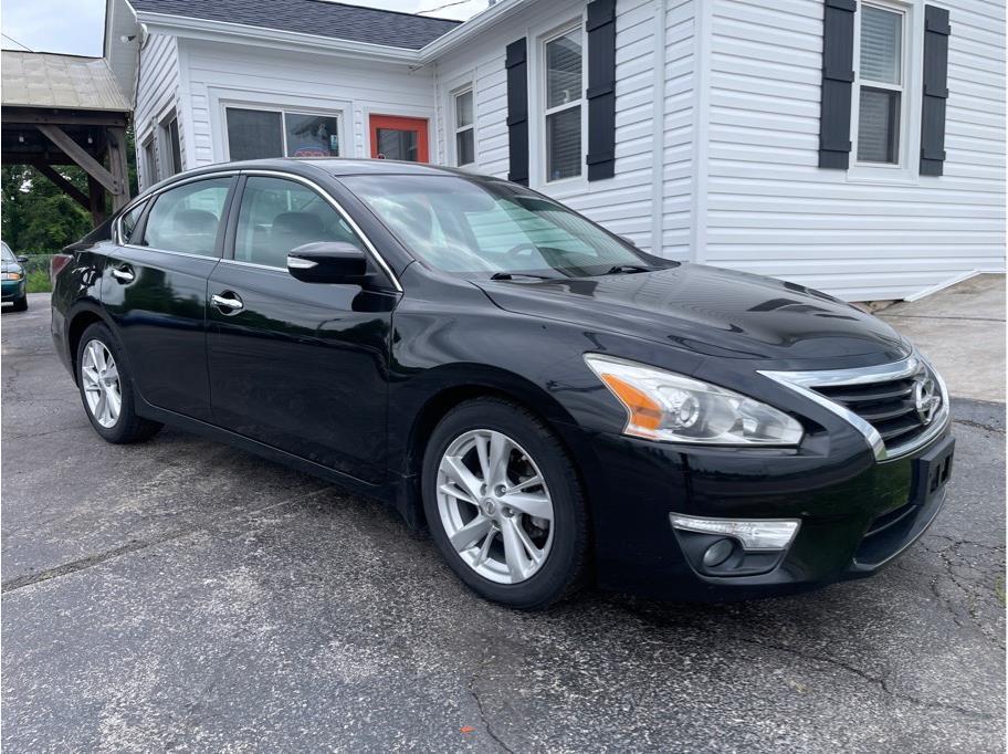 used 2015 Nissan Altima car, priced at $13,900