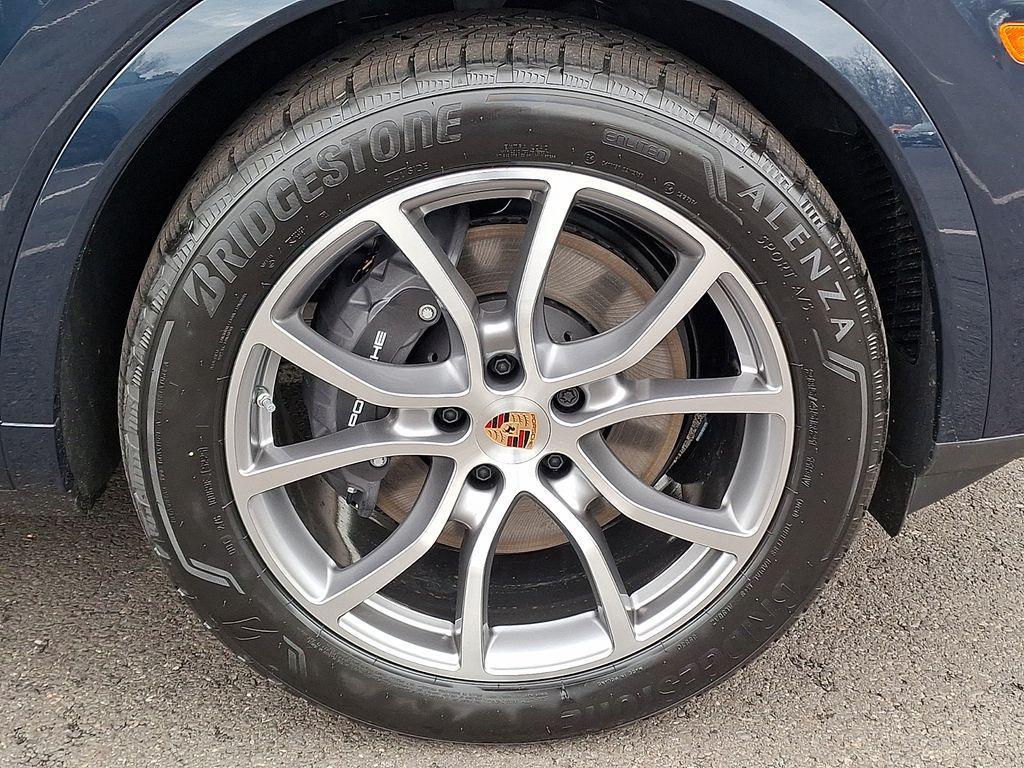 new 2026 Porsche Cayenne car, priced at $117,109