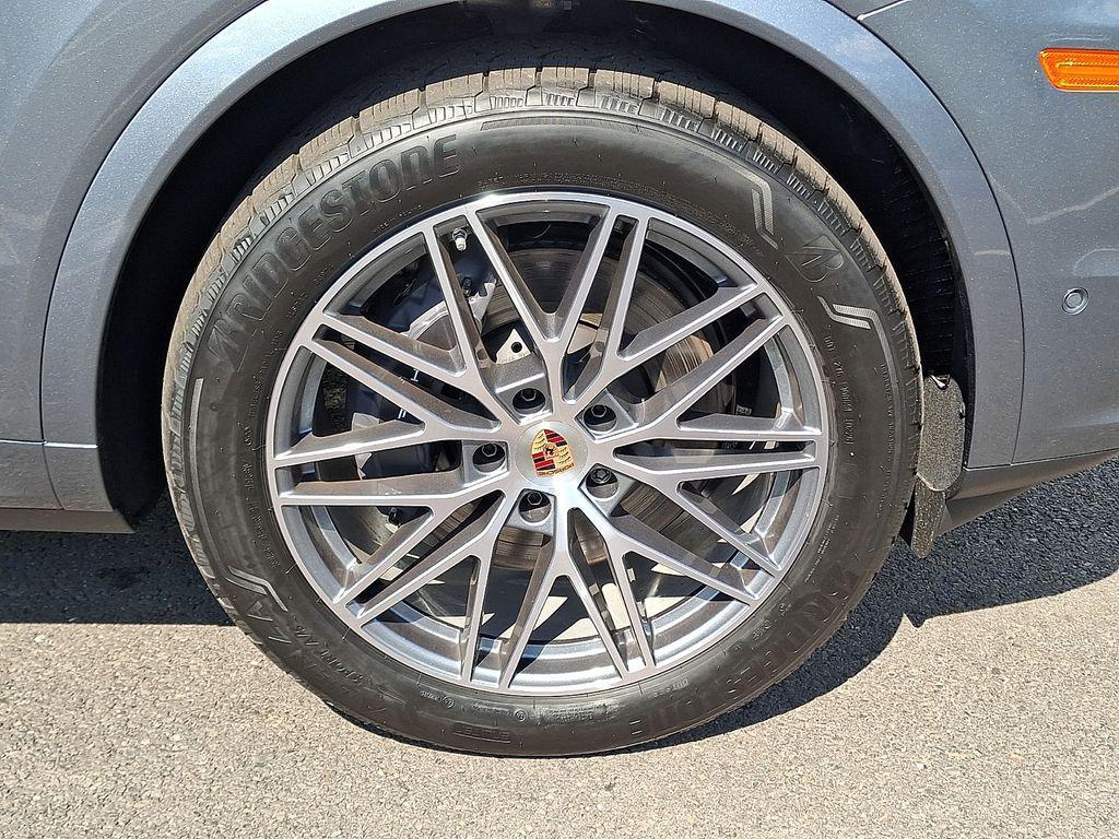 new 2026 Porsche Cayenne car, priced at $111,579