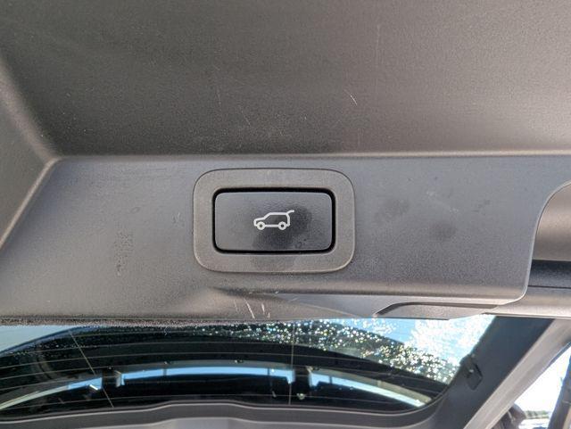 used 2022 Land Rover Range Rover Sport car, priced at $37,751