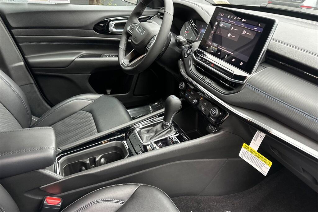 new 2026 Jeep Compass car, priced at $30,015