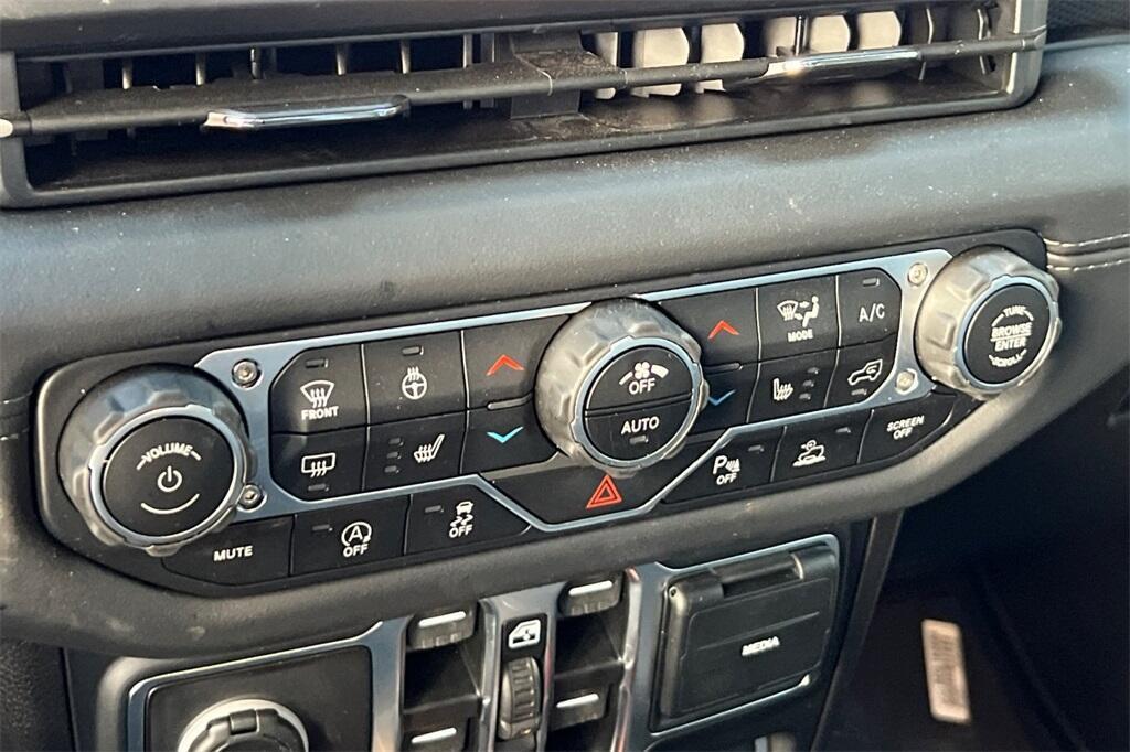 new 2025 Jeep Gladiator car, priced at $71,900