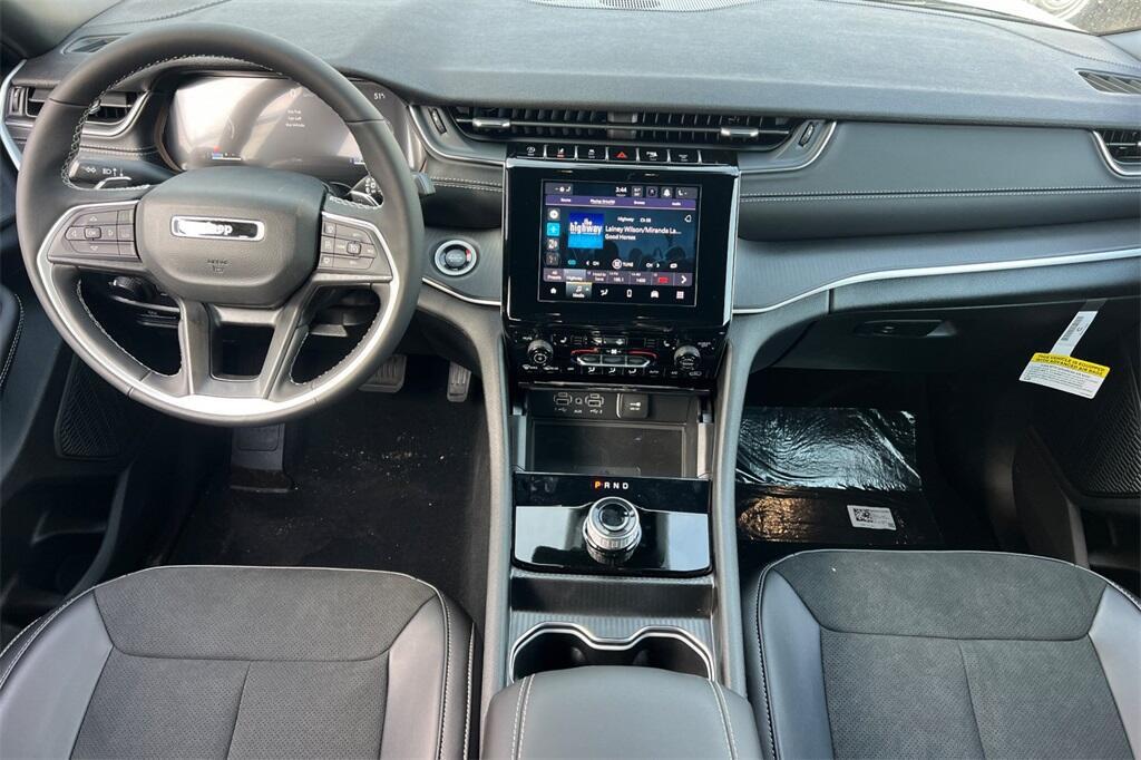 new 2025 Jeep Grand Cherokee L car, priced at $44,520