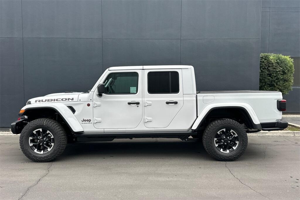 new 2026 Jeep Gladiator car, priced at $61,530
