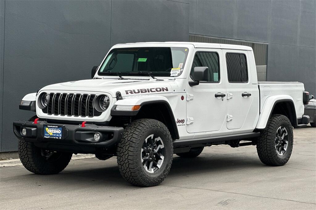 new 2026 Jeep Gladiator car, priced at $61,530