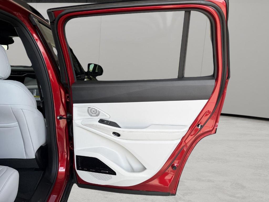 new 2026 Jeep Cherokee car, priced at $39,113