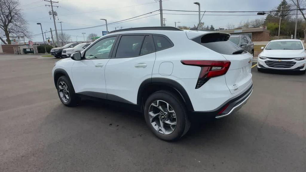 used 2025 Chevrolet Trax car, priced at $19,860