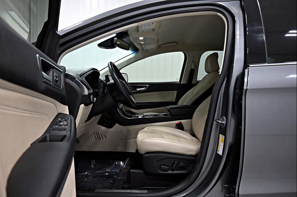 used 2022 Ford Edge car, priced at $22,980