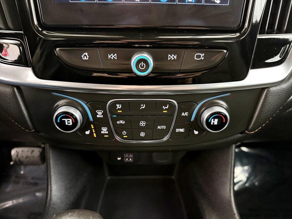 used 2021 Chevrolet Traverse car, priced at $24,000