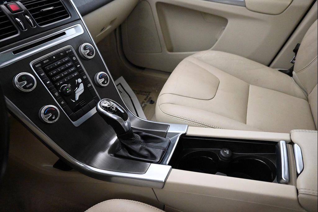 used 2015 Volvo XC60 car, priced at $13,500