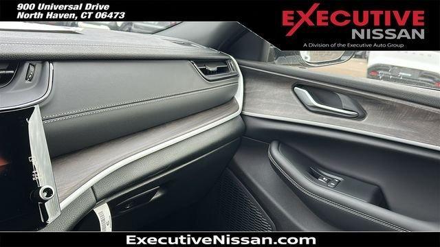 new 2026 Jeep Grand Cherokee car, priced at $47,655