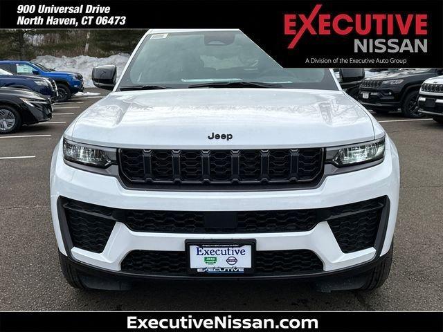 new 2026 Jeep Grand Cherokee car, priced at $47,655
