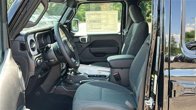 new 2025 Jeep Wrangler car, priced at $45,905
