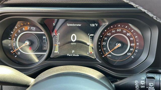 new 2025 Jeep Wrangler car, priced at $45,905