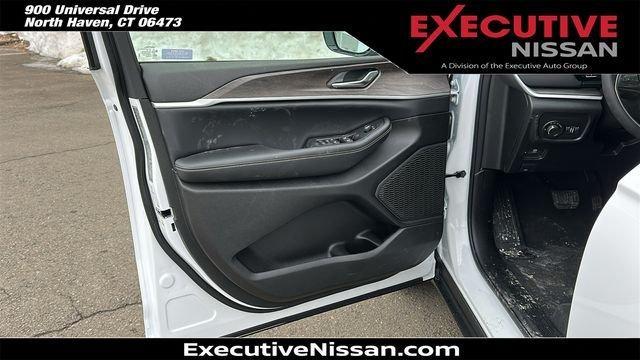 new 2026 Jeep Grand Cherokee car, priced at $47,655