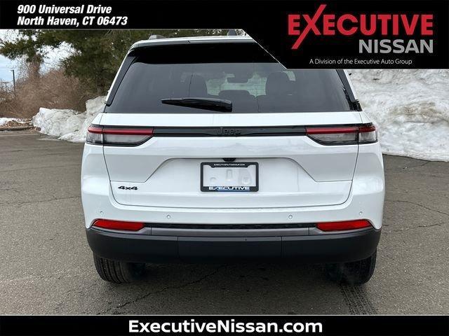 new 2026 Jeep Grand Cherokee car, priced at $47,655