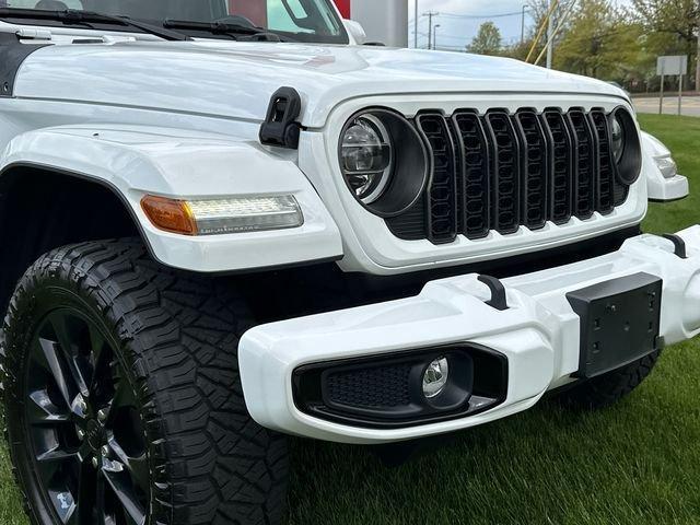 used 2022 Jeep Gladiator car, priced at $36,185