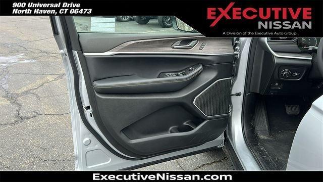 new 2026 Jeep Grand Cherokee car, priced at $46,080