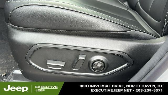 new 2026 Jeep Grand Cherokee car, priced at $48,080