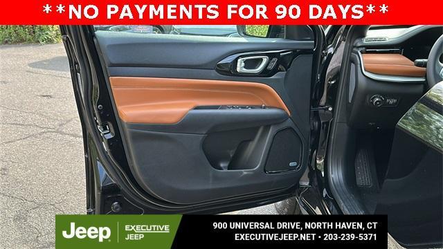 new 2025 Jeep Compass car, priced at $36,905