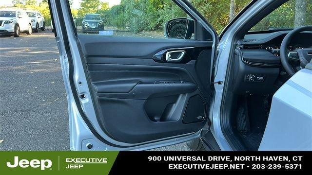 new 2025 Jeep Compass car, priced at $35,605