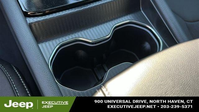 new 2025 Jeep Grand Cherokee car, priced at $39,415