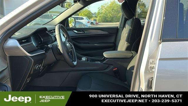 new 2025 Jeep Grand Cherokee car, priced at $39,415