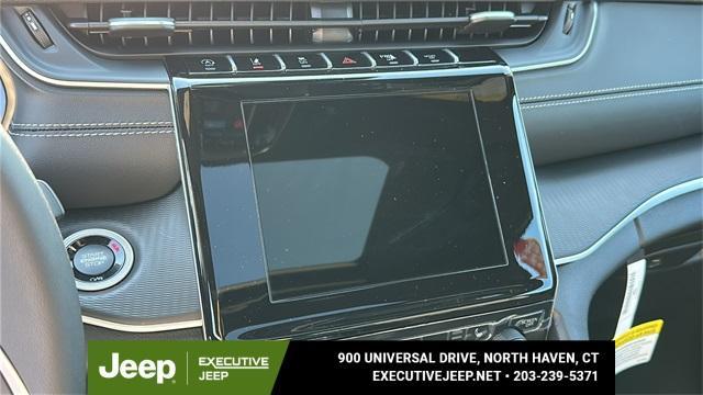 new 2025 Jeep Grand Cherokee car, priced at $40,415