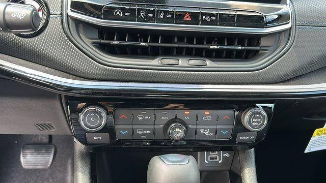 new 2025 Jeep Compass car, priced at $31,999
