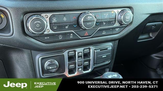 new 2026 Jeep Wrangler car, priced at $47,085