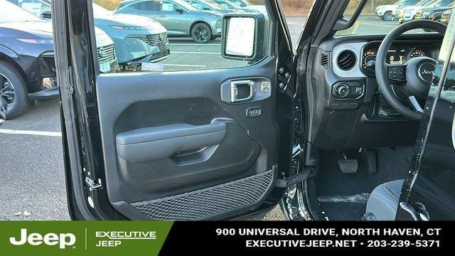 new 2026 Jeep Wrangler car, priced at $47,085