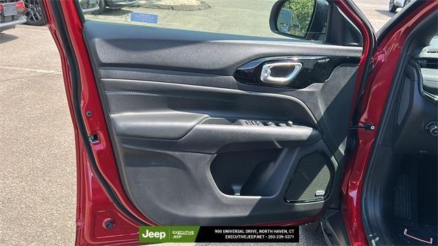 new 2025 Jeep Compass car, priced at $33,990