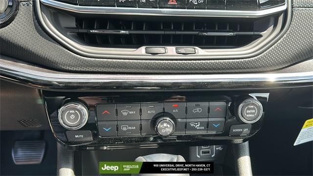 new 2025 Jeep Compass car, priced at $33,990