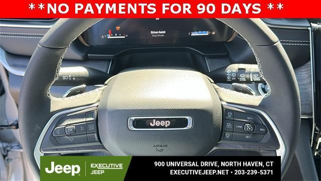 new 2025 Jeep Grand Cherokee car, priced at $52,160