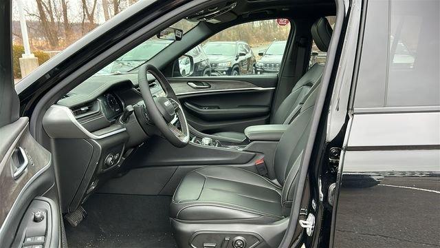 new 2026 Jeep Grand Cherokee car, priced at $45,805