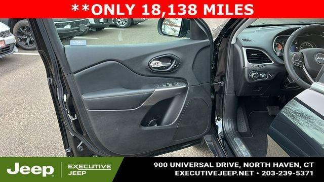 used 2021 Jeep Cherokee car, priced at $24,987