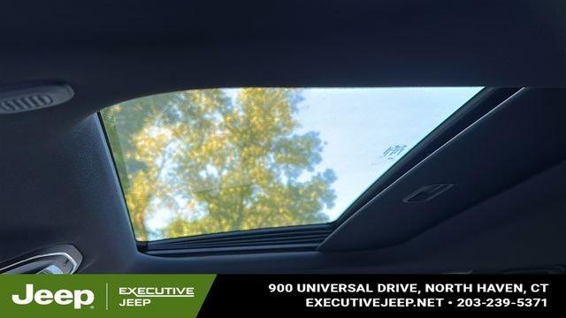 new 2025 Jeep Grand Cherokee car, priced at $41,620