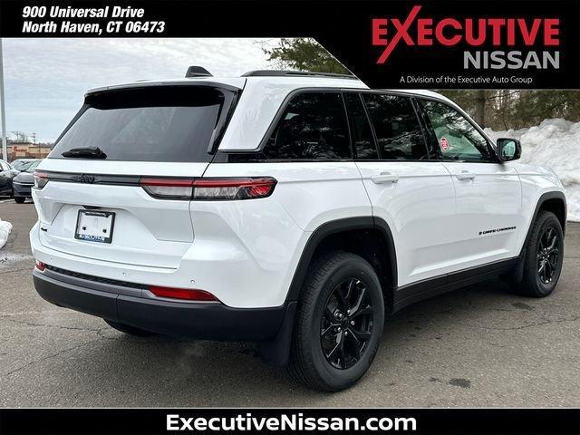 new 2026 Jeep Grand Cherokee car, priced at $48,680